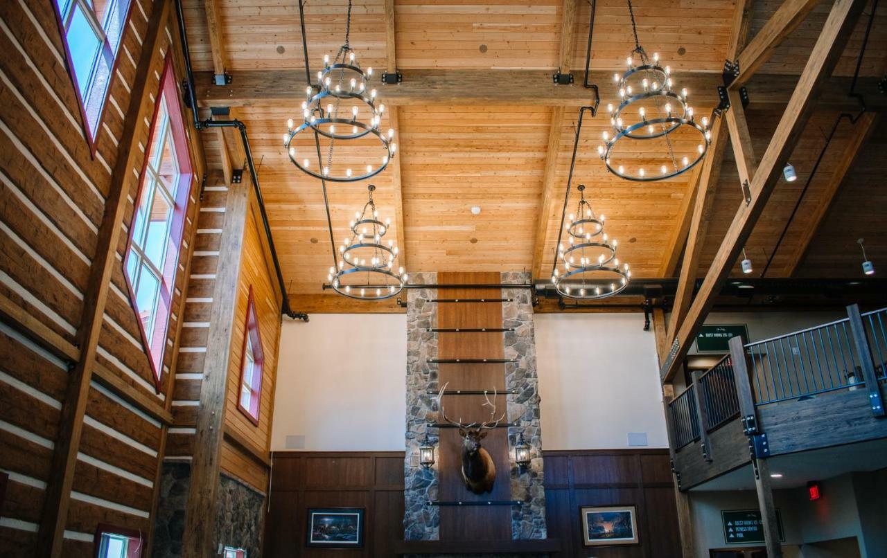 The Lodge At Mauston エクステリア 写真