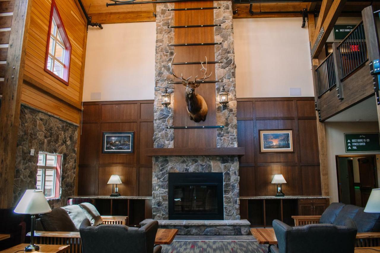 The Lodge At Mauston エクステリア 写真