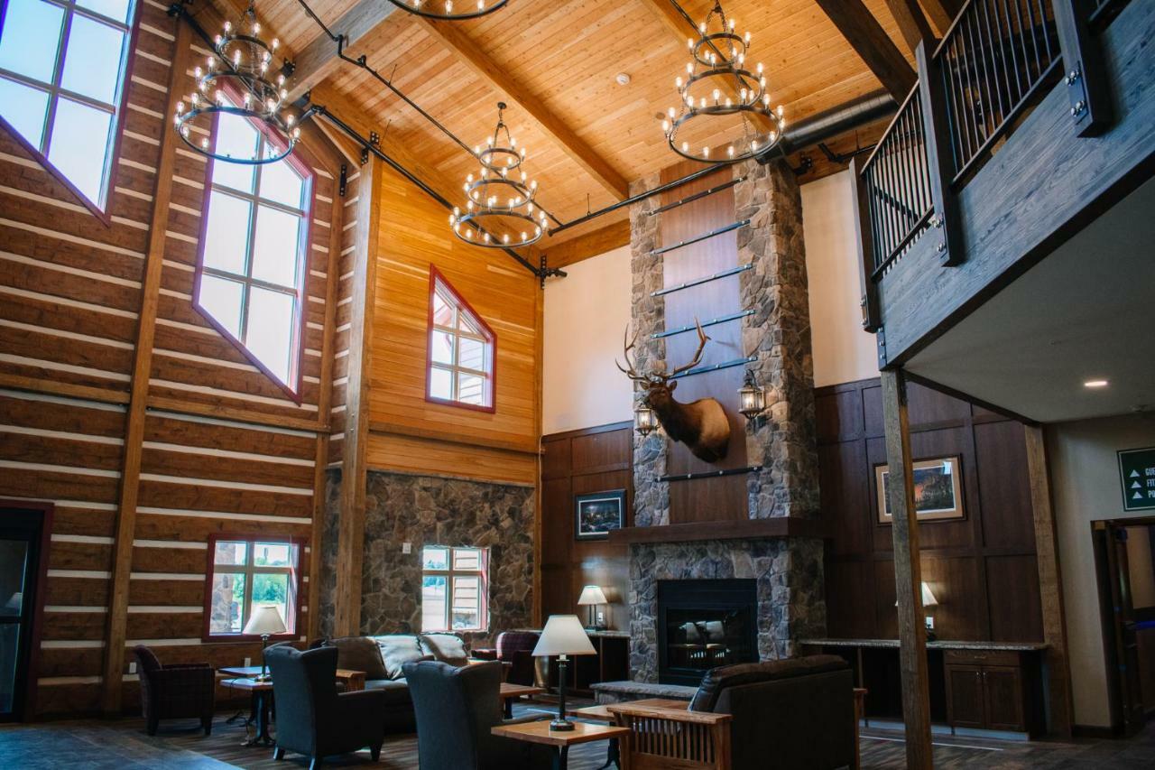 The Lodge At Mauston エクステリア 写真